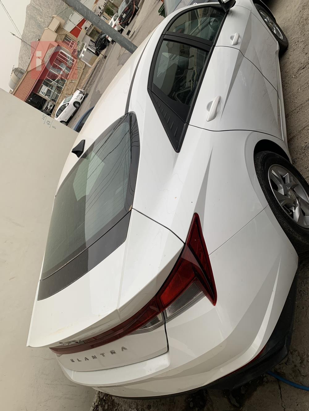 هیوندای ئەلەنترا